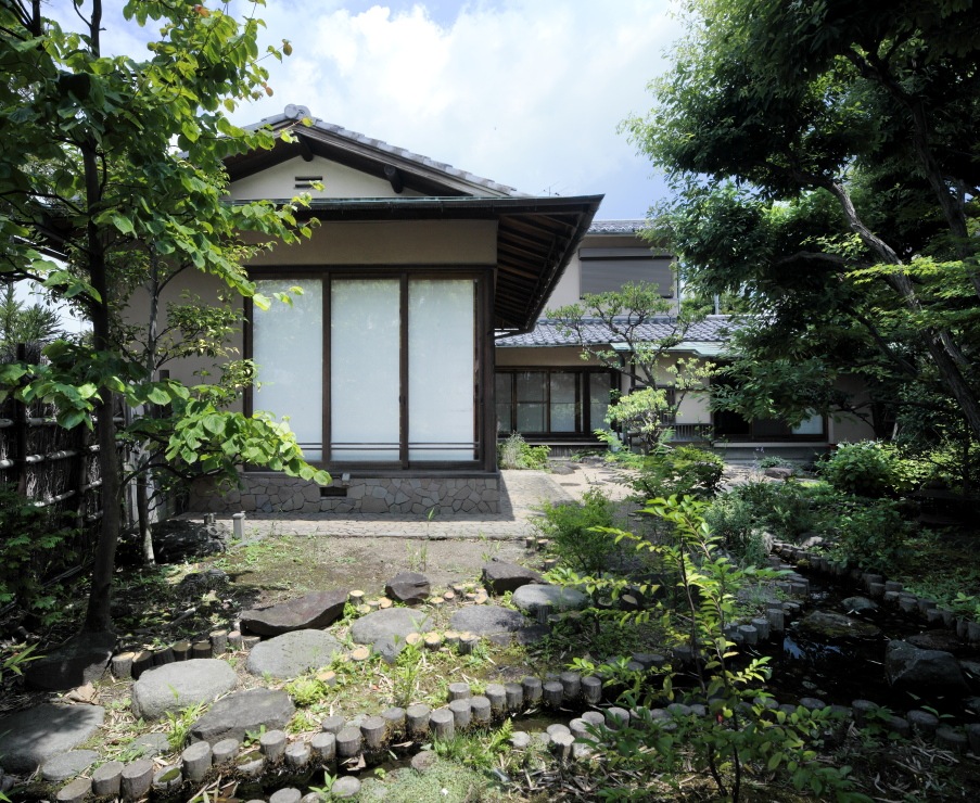 Front garden   Front garden